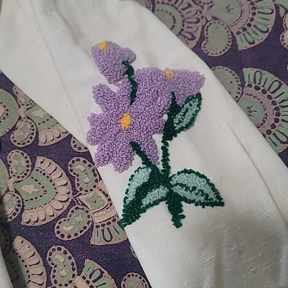 One-of-a-Kind Vintage Hand Embroidered Light Weight Linen Jacket - Picture 5 of 12